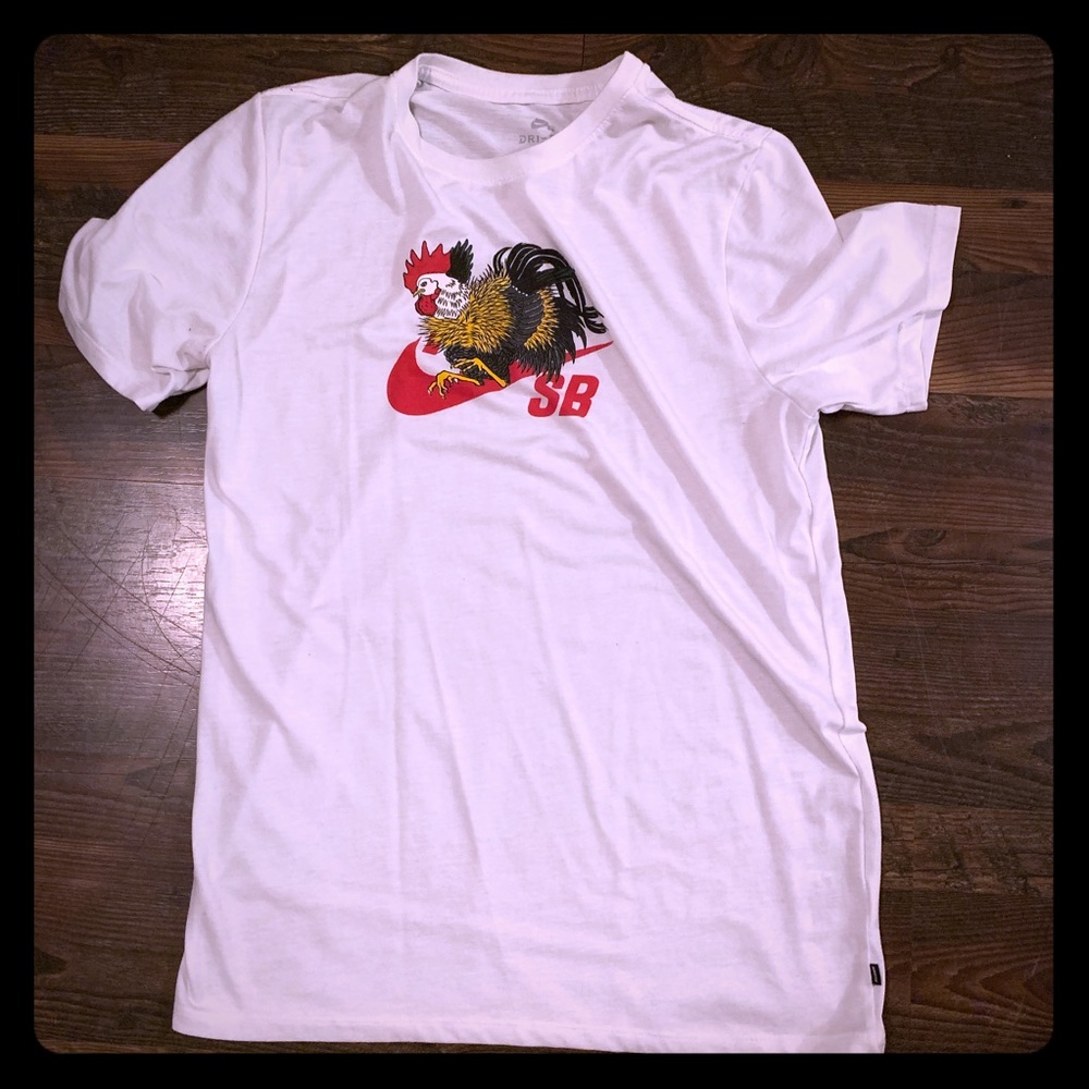 Men’s Nike T-shirt